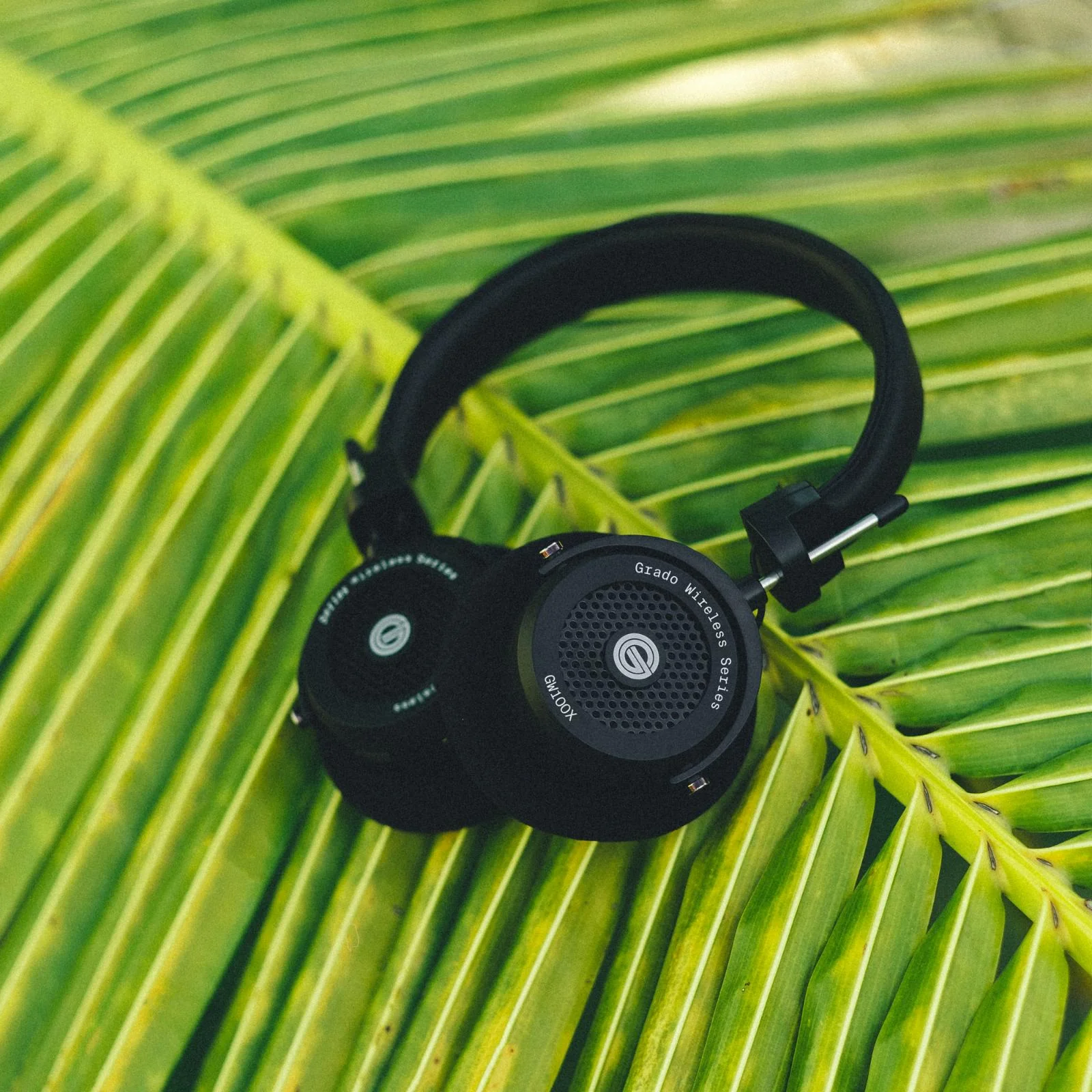 Grado GW100X Wireless Bluetooth 5.2 USB C 3.5mm AUX Open Air Stereo Headphones - Image 8