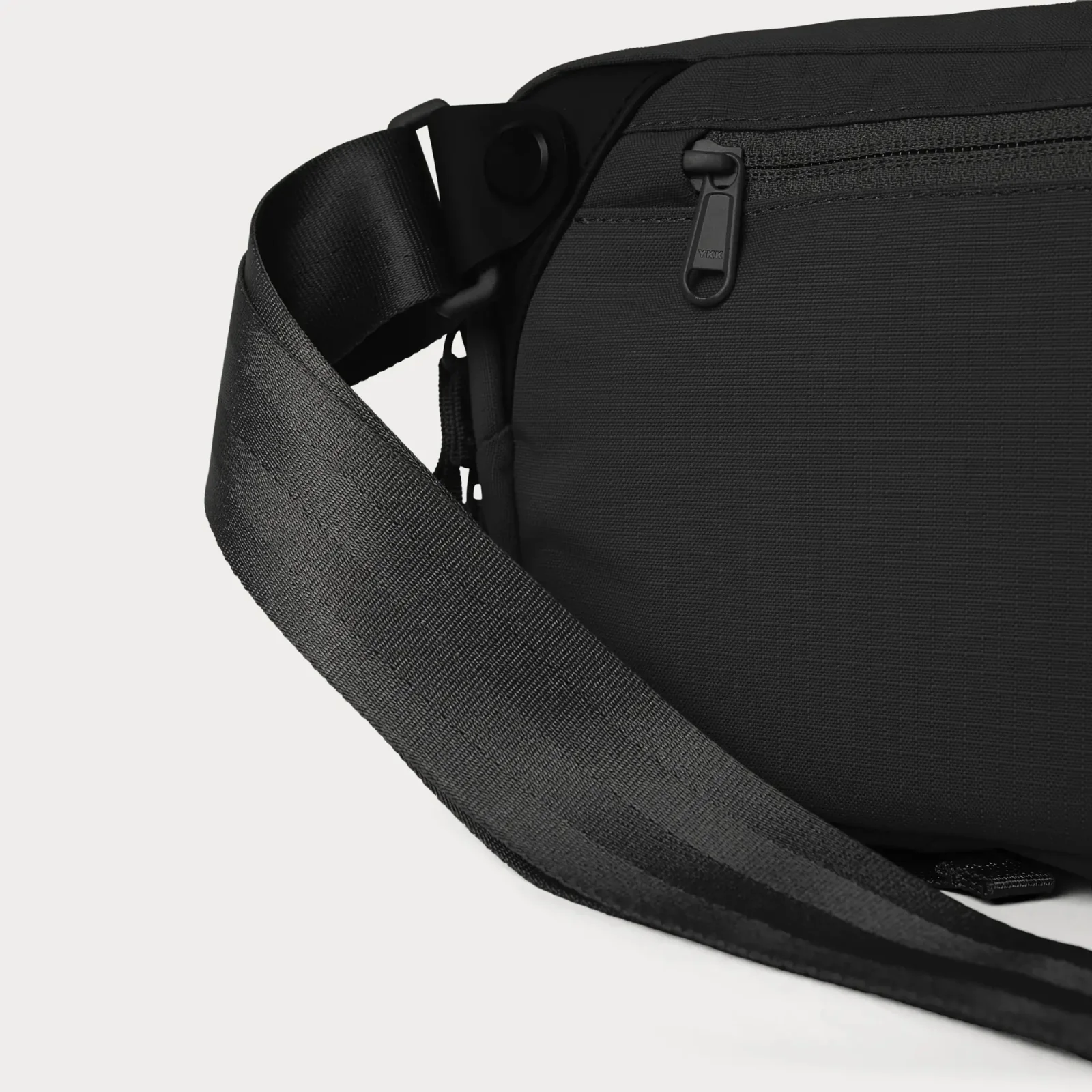 Moment Everything Sling 4L Black Travel Tech Organiser Everyday Carry Bag - Image 4