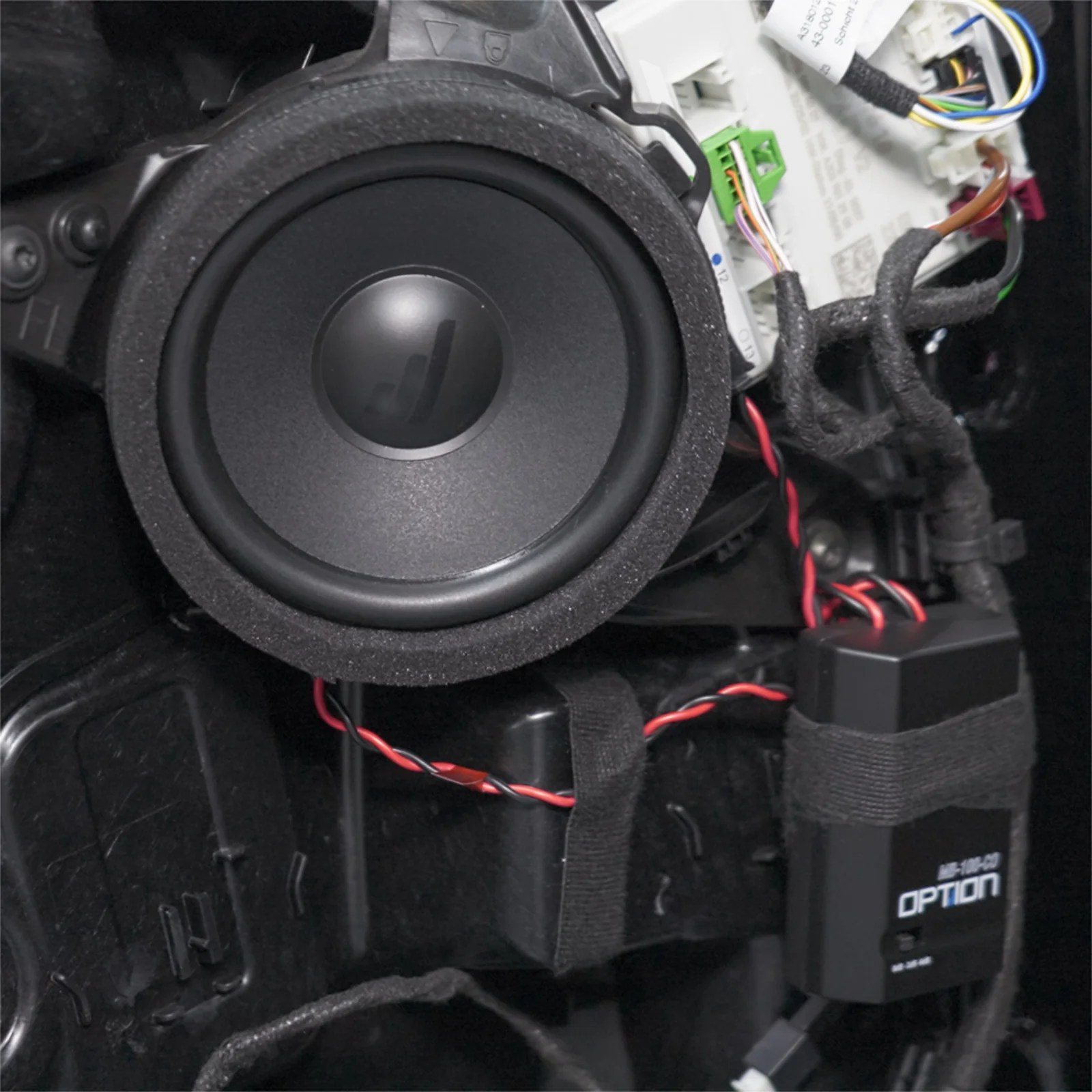 Option Audio MB-100-W6 Plug & Play Component Speakers for Mercedes C Class - Image 6