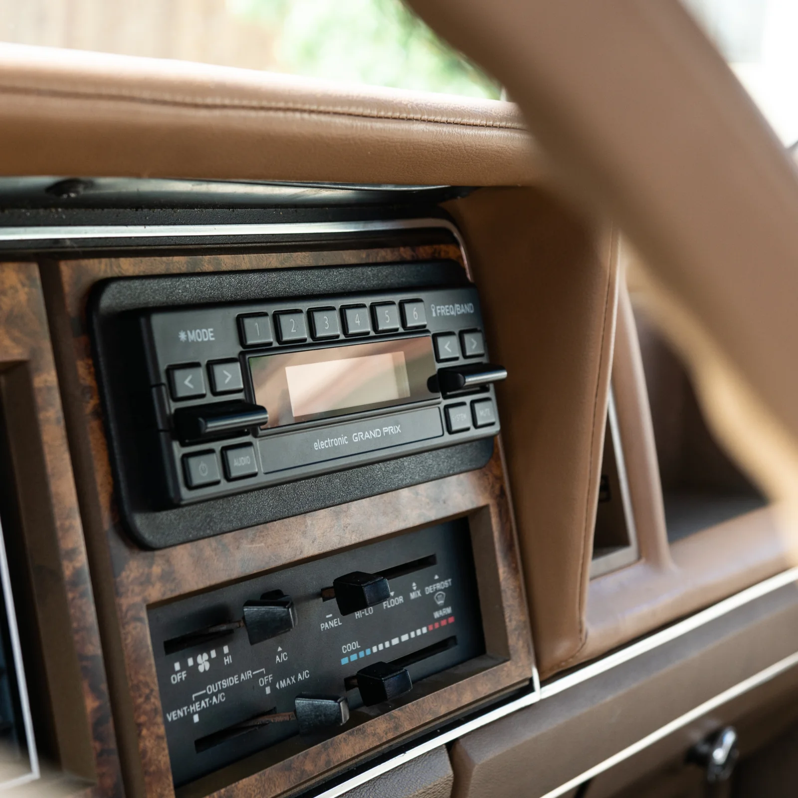 RetroSound Grand Prix Motor 1 DAB FM Radio Bluetooth 1980's Classic Car Stereo - Image 5